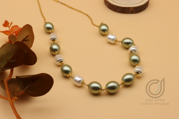 Green White Pearl Necklace